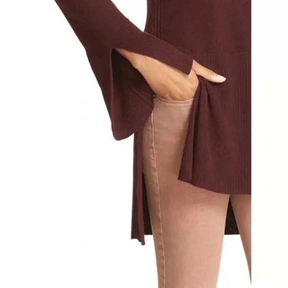 Free People‎ Casual Bohemian Crisscross Sweater Top Hi low Color Wine size M